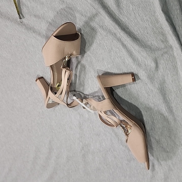 NWT Impo #tan/beige heels size 9W - Picture 6 of 9